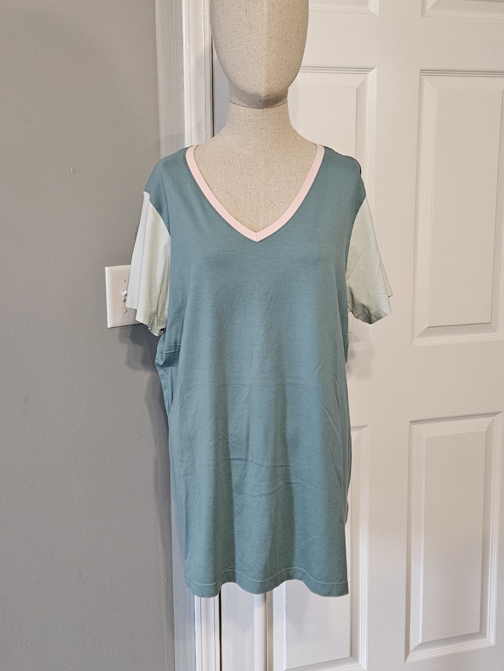 Lands' End V-Neck Colorblock Tee - Teal, Mint & Pale Pink